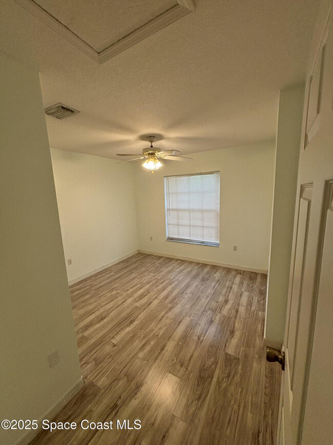 Photo - 1090 Early Dr NW