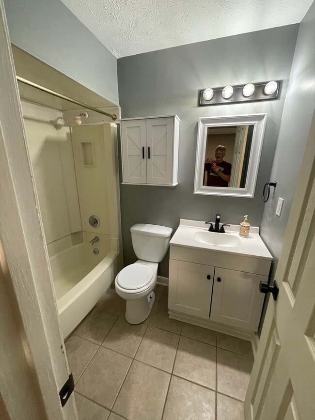 Photo - 3173 Dove Ct SW Unit B