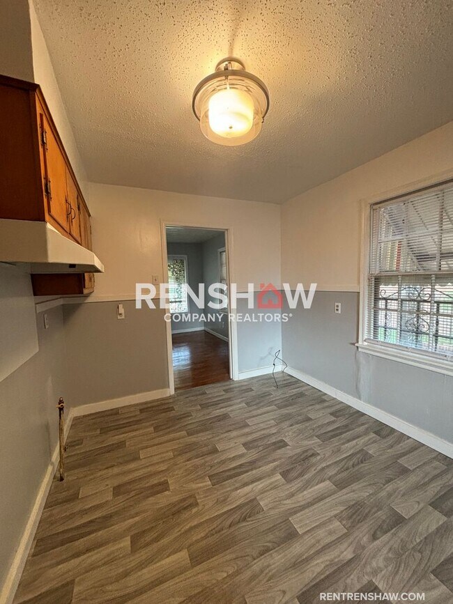 Photo - Charming 2 Bedroom in Castalia Heights - N...