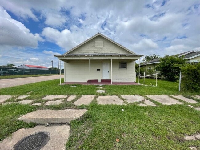 Photo - 501 14th St House