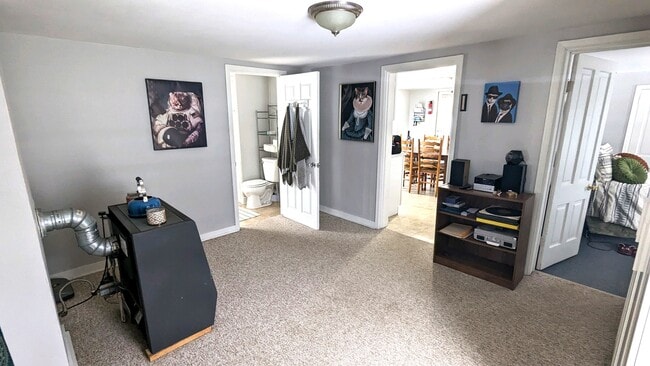 Foyer - 1929 2nd St Unit Upper