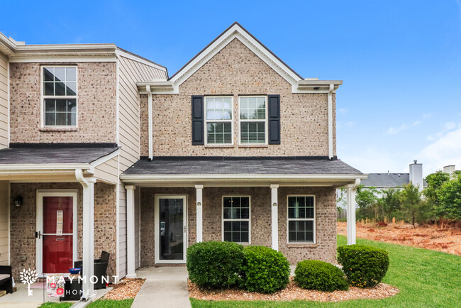 End-Unit 3-Bedroom Townhome - End-Unit 3-Bedroom Townhome