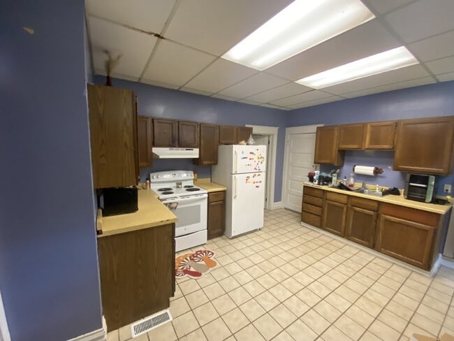 Photo - 3 Bed 2 Bath close to UWEC! Available June...