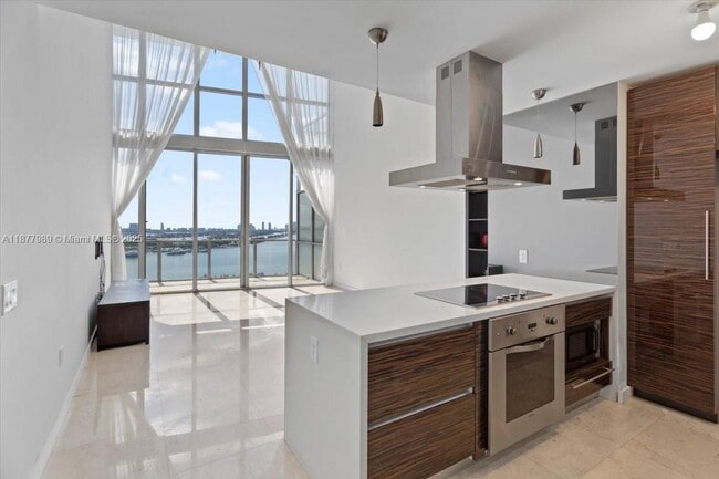 Building Photo - 1100 Biscayne Blvd Unit 2305 Rental
