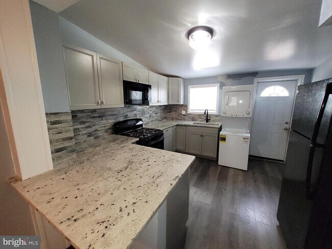 Photo - 617 Archer St