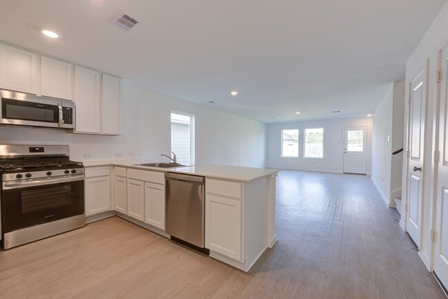 Photo - 285 Douglas Hls Dr