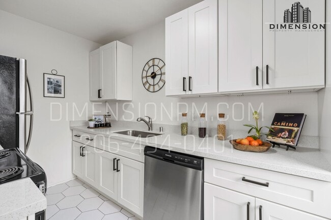 Photo - 2331 Rockefeller Ave