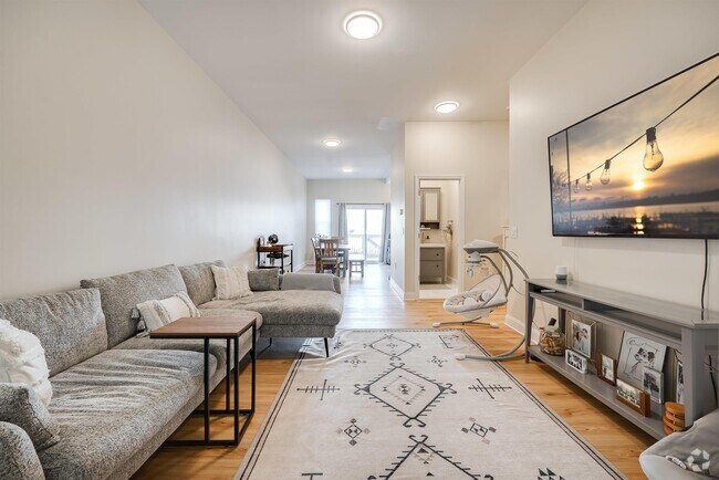 Building Photo - 314 27th St Unit 1 Rental