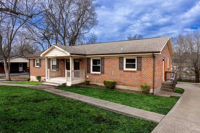 Building Photo - Look and Lease Special! $200 off rent!!! Rental