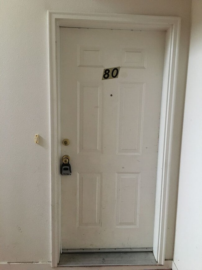 Photo - riverpk2 Unit 80