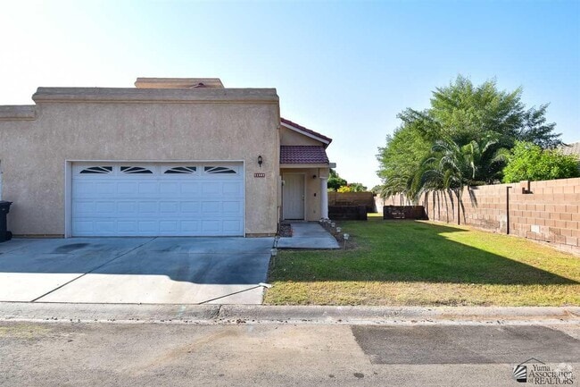 Building Photo - 11807 Calle Del Cid Rental
