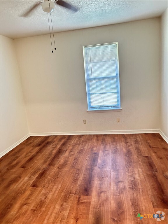 Building Photo - 1051 Country Club Unit 26 Rental