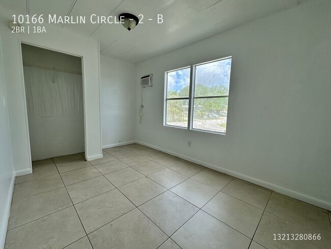 Photo - 10166 Marlin Cir Unit B