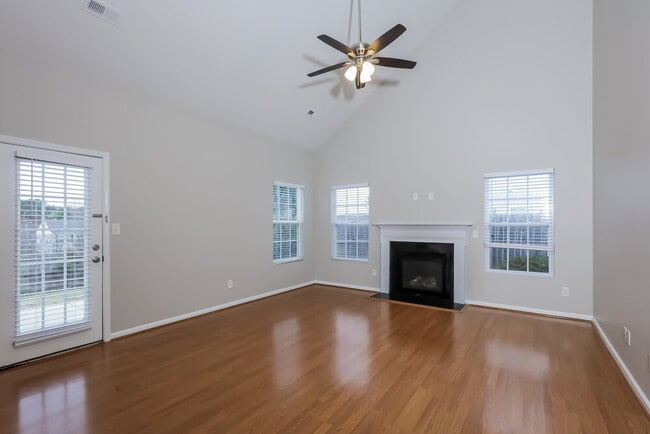 Photo - 4716 Alenja Ln