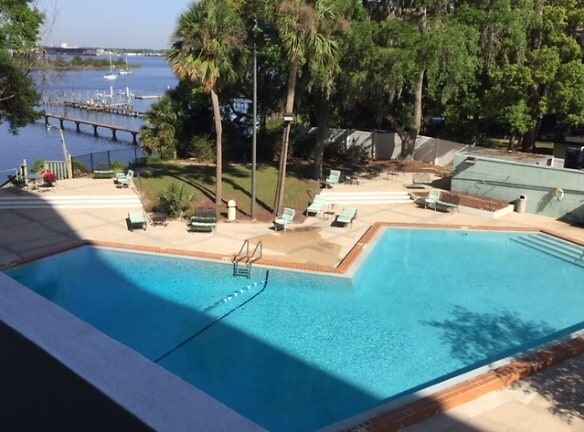 Photo - Riverton Tower Senior Center