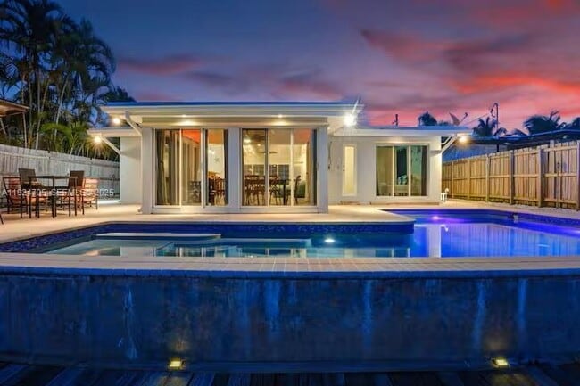 Photo - 2525 Gulfstream Ln