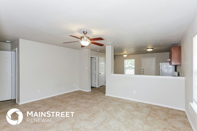 Photo - 706 Lloyd St House