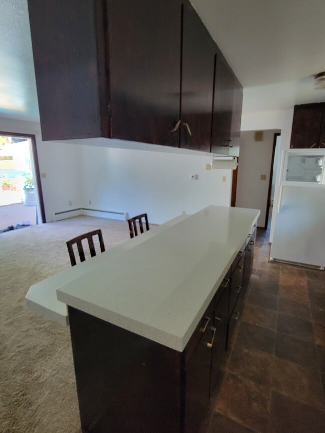 Breakfast bar - 752 N 195th St Unit Carriage House