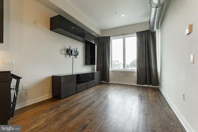 Photo - 1247 E Columbia Ave Unit 29