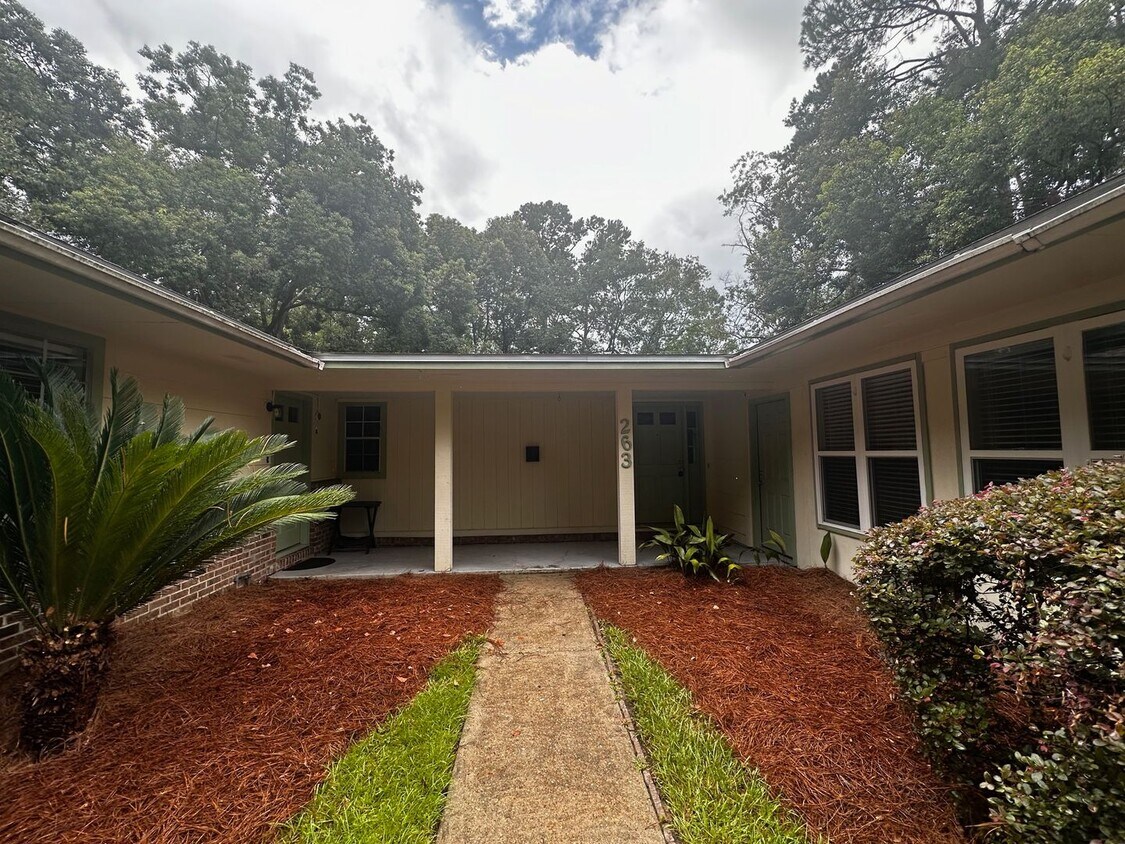 Photo - 263 Villas Court North #B
