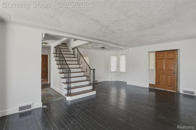 Photo - 16661 Linwood St