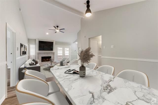 Building Photo - 2640 Encina Dr Unit 4 Rental