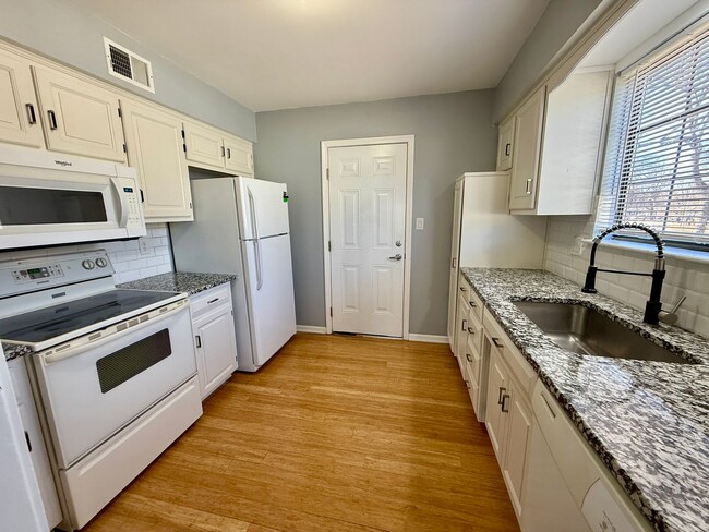 Photo - Beautifully Updated 2 Bedroom Townhouse for Rent