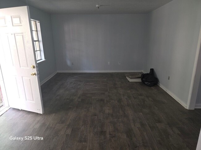 Photo - 1238 Kennington Ave - Unit A