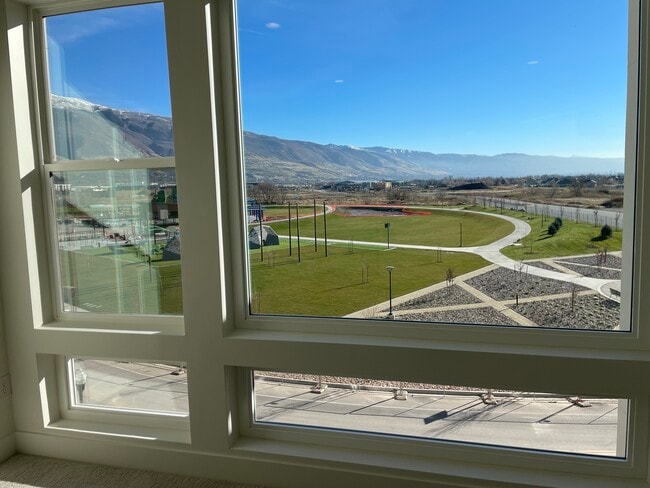 Photo - 1474 W Cook Ln