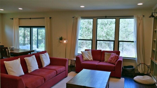 Photo - 1050 Kenney Fort Crossing