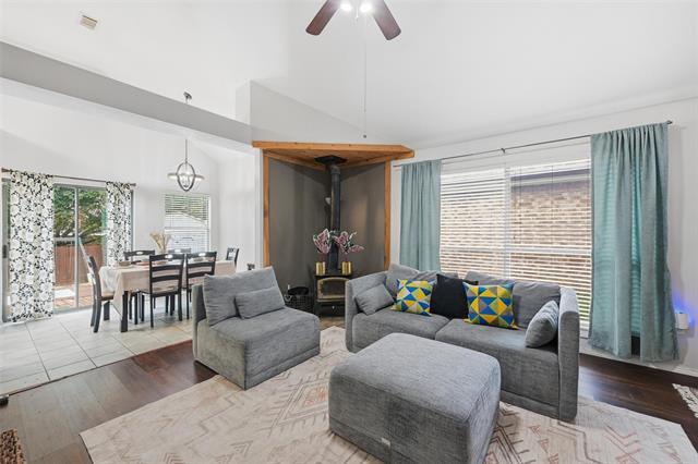 Photo - 912 S Old Orchard Ln