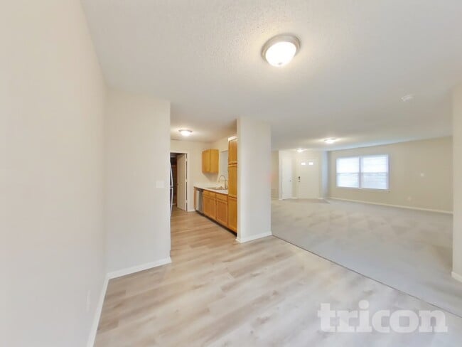 Photo - 1679 Long Lake Dr