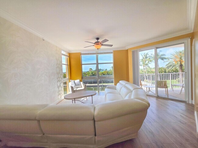 806 E Windward Way Unit 323