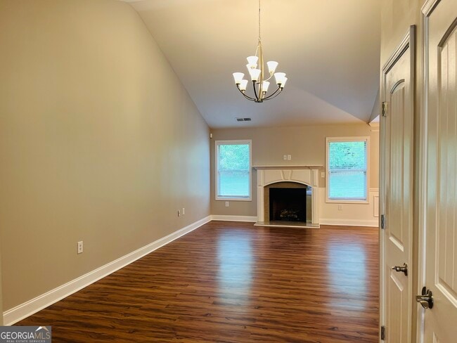 Photo - 5750 Crest Hill Dr NE