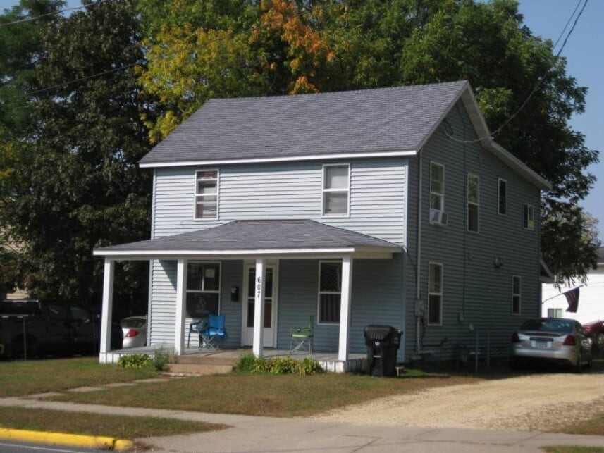 Photo - 607 13th Ave E