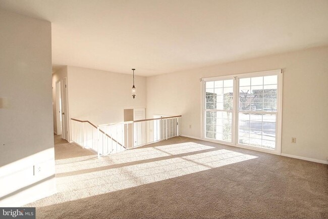 Building Photo - 1411 W 12th St