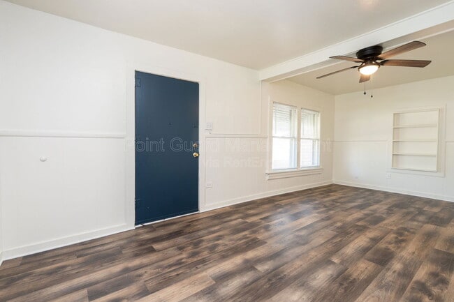 Building Photo - 1160 S Richmond Ave