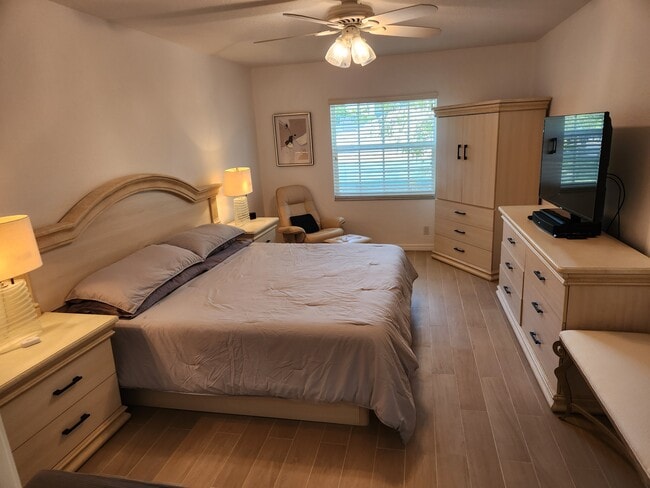 Photo - 6437 Bay Club Dr Unit #4