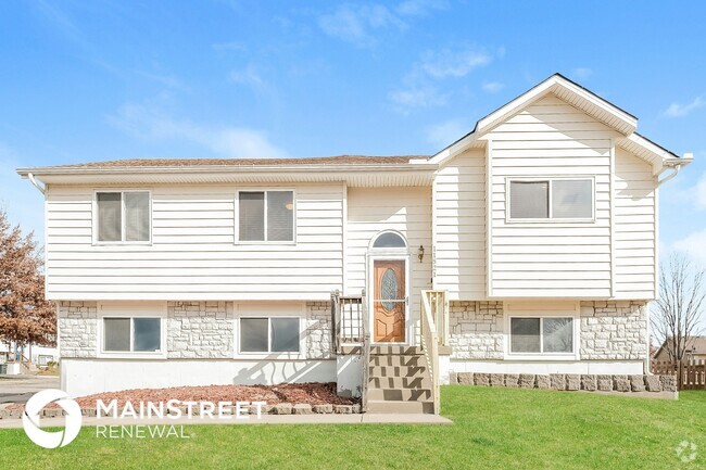 Building Photo - 11521 N Ditzler Ave Rental