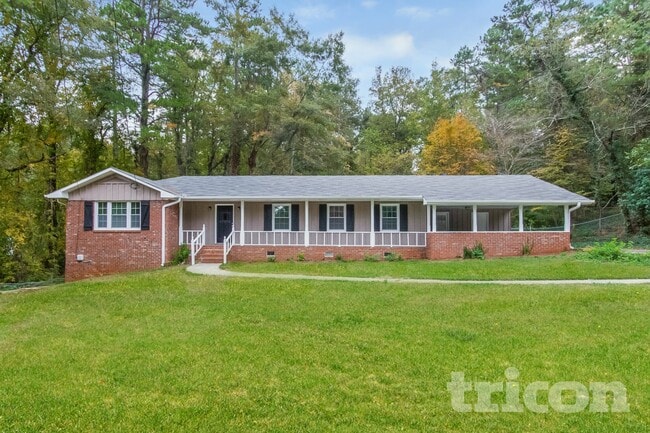 Building Photo - 1606 Huntington Dr