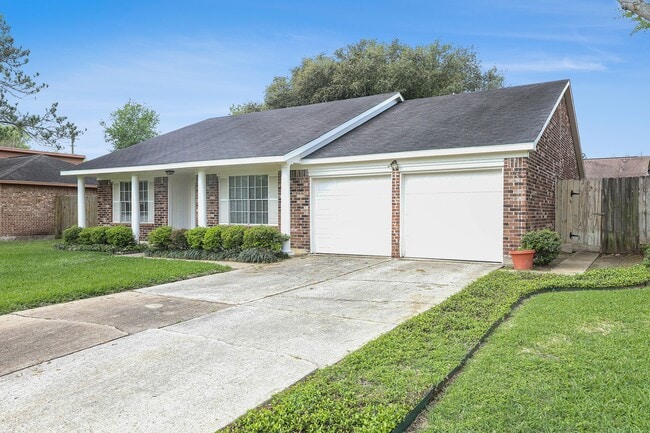 Photo - 5039 Tain Dr