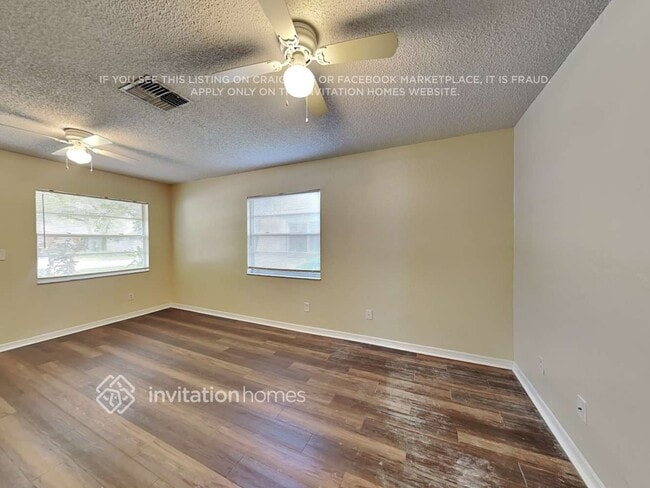 Photo - 5857 79th Ave