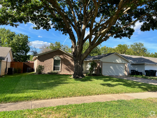 Building Photo - 3509 Shorecrest Dr Rental