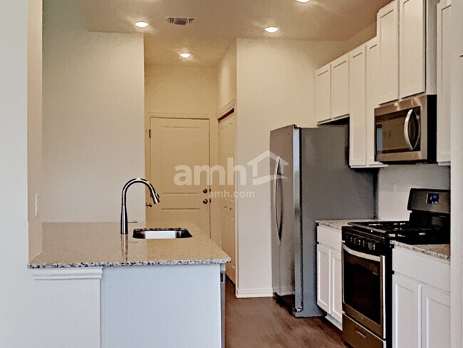 Photo - 2738 Meadowood Heights