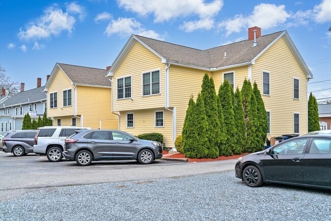 Photo - 208 N Main St