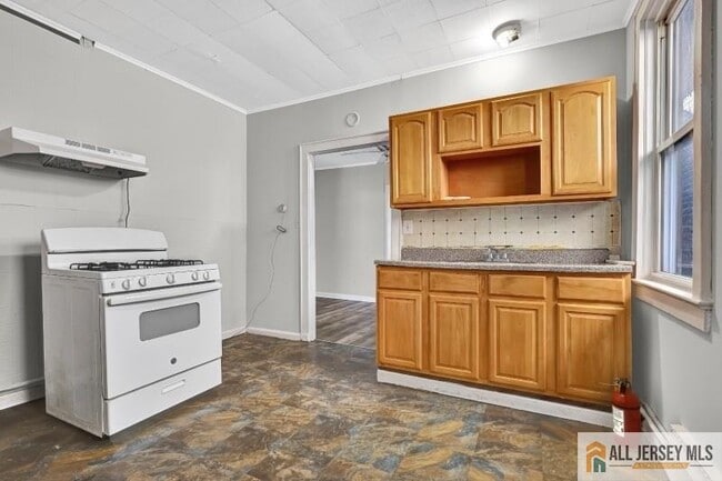 2 Columbus Pl Unit 2