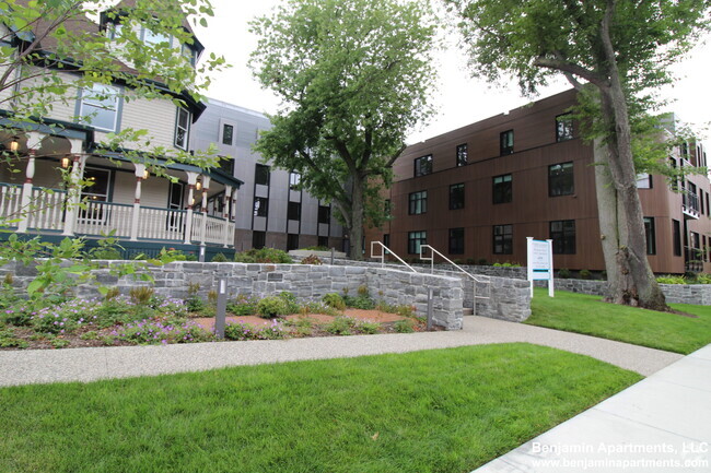 Building Photo - 87 Gardner St Unit 304 Rental