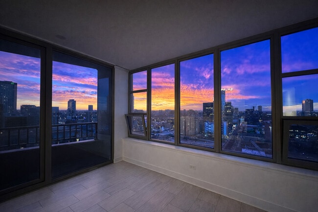 Photo - 200 N Jefferson St