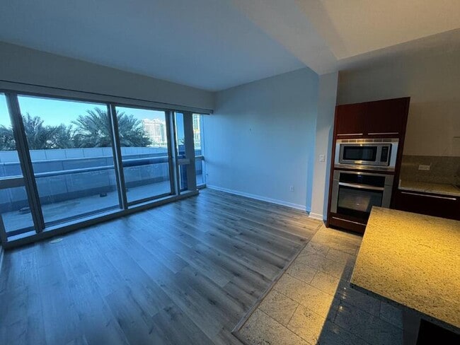 Photo - 4471 Dean Martin Dr Unit 302