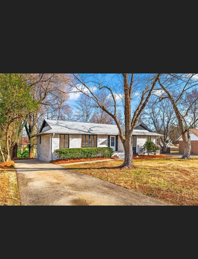 Photo - Single house